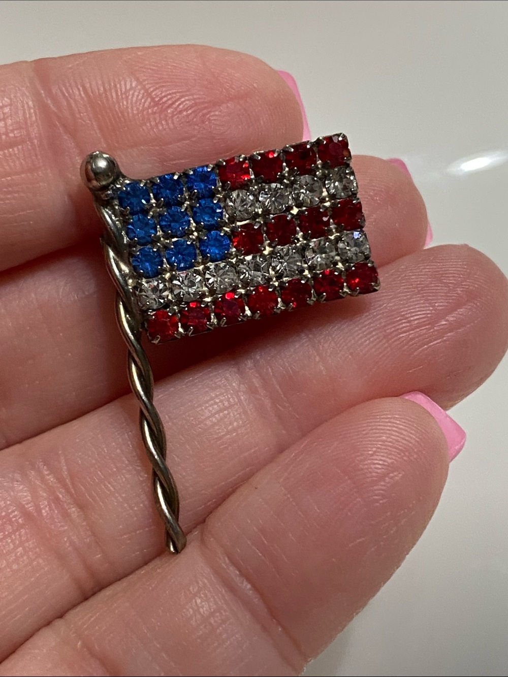 VTG Eisenberg Ice Patriotic Crystal Flag Brooch Pin in Red, White & Blue